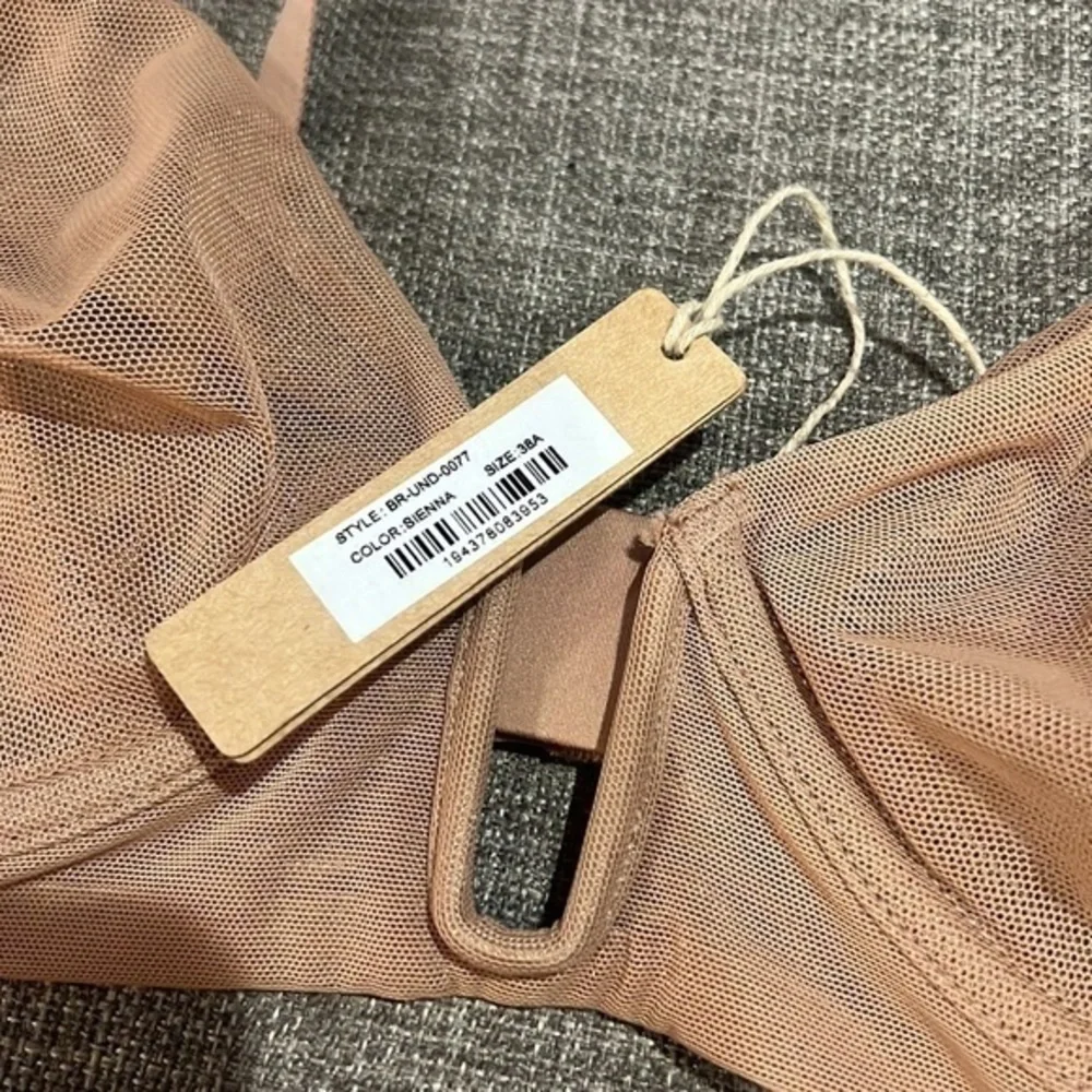 Skims Sheer Underwire Bra - Picture 3 of 8